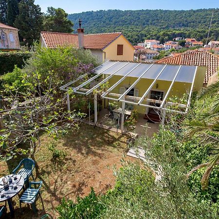 Lovely Apartment In Veli Losinj With Kitchen Экстерьер фото